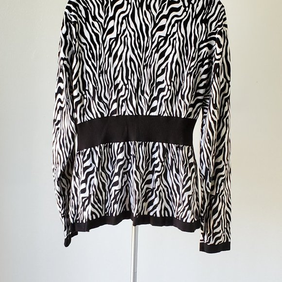 ZEBRA PRINT TOP - Picture 2 of 3
